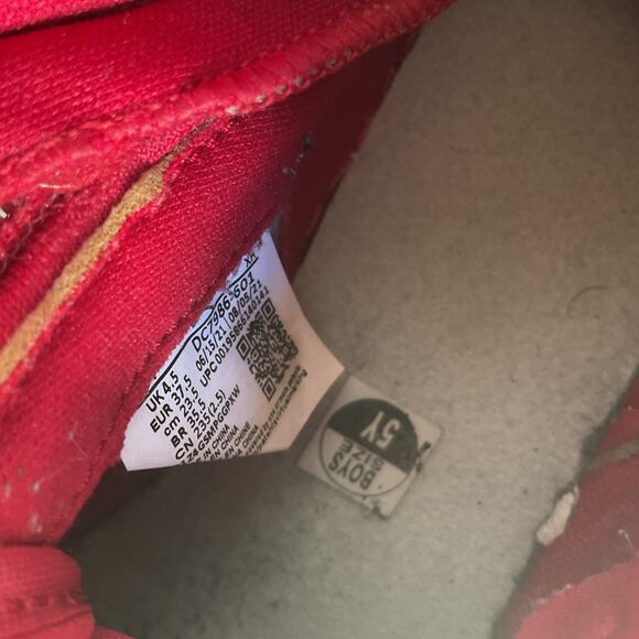 Nike Air Jordan 1 Mid SE Red White Boys Size 5Y DC7986-607 Velcro Strap Sneakers - Picture 9 of 9